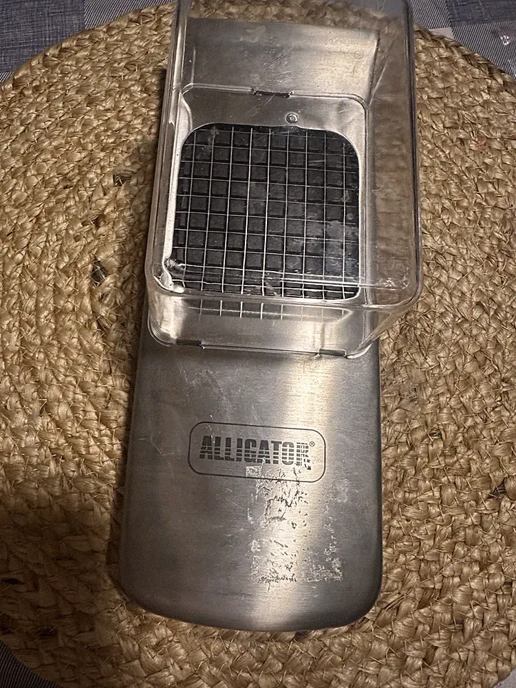 Alligator Vegetable Chopper | Manual Hand Food Chopper with Container