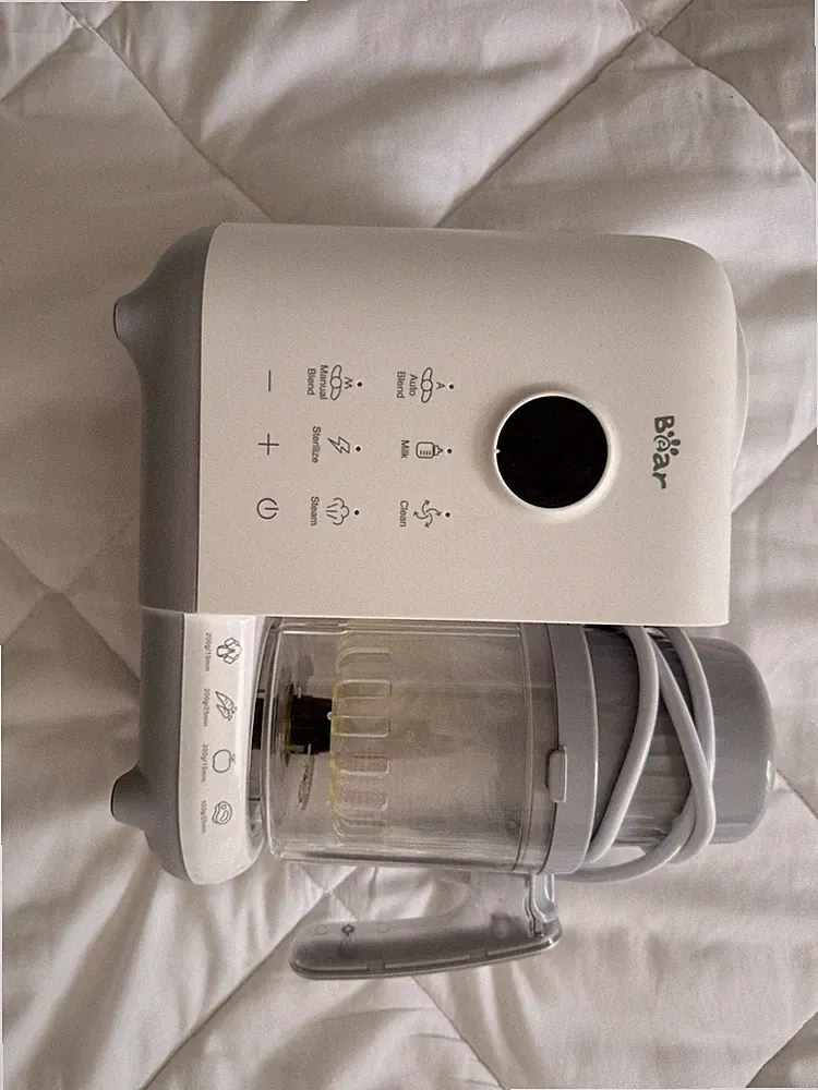 Béar BFP-1500E Electric Baby Food Maker, White/Gray Plastic, Container
