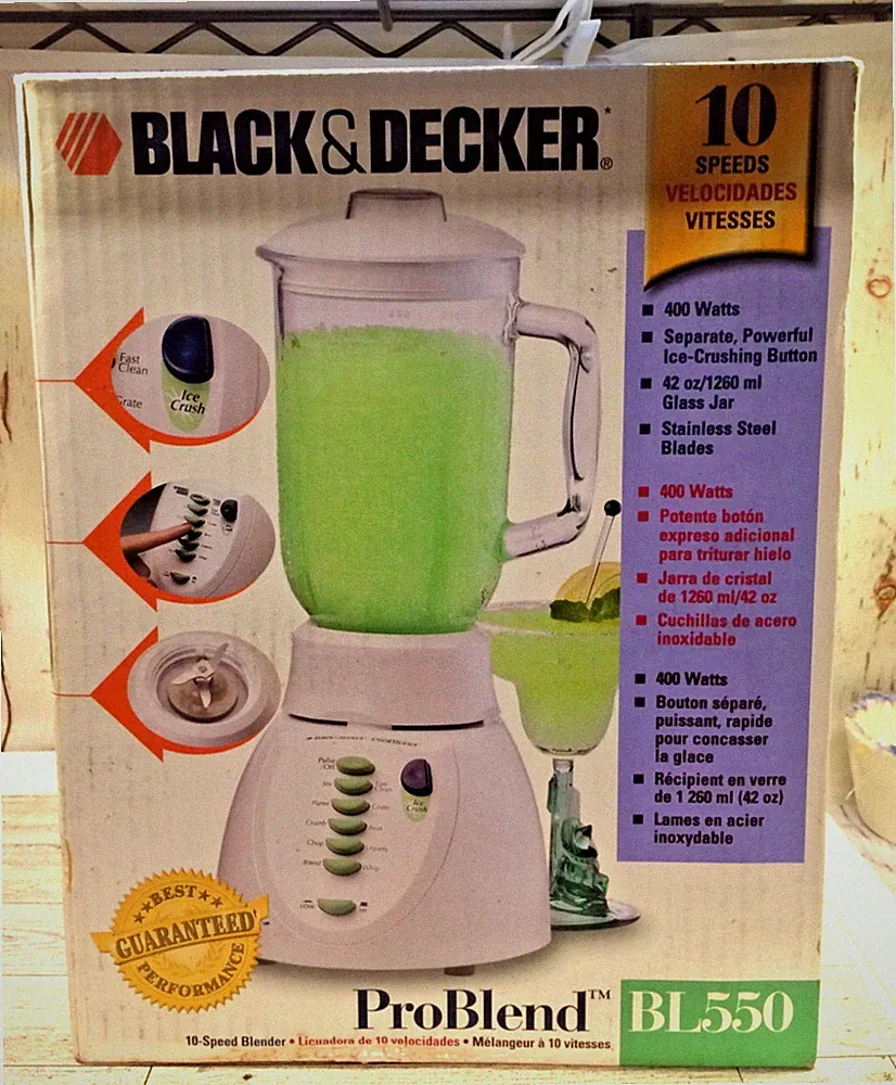 Black and Decker 10 Speed Blender Crush Guaranteed WHITE Model BL550 - Brand NEW