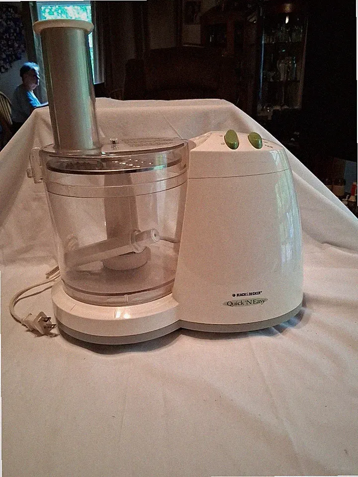 BLACK and DECKER Quick 'n Easy Food Processor White Stainless Steel