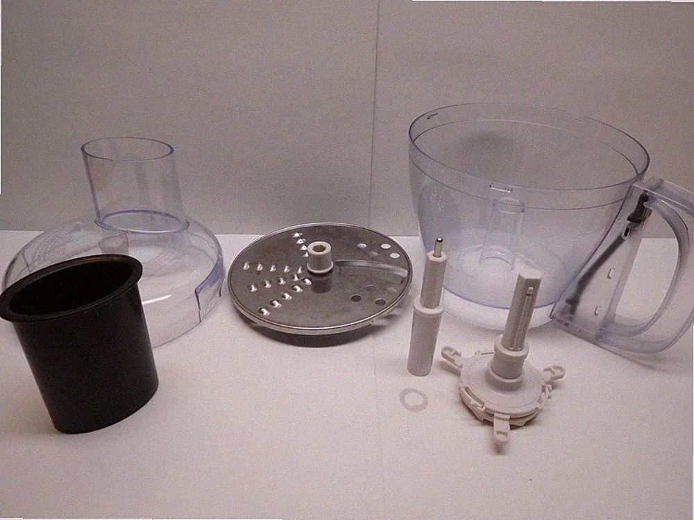 Black & Decker Food Processor Model FP1000M Parts Bowl Lid Stem Shaft Pusher