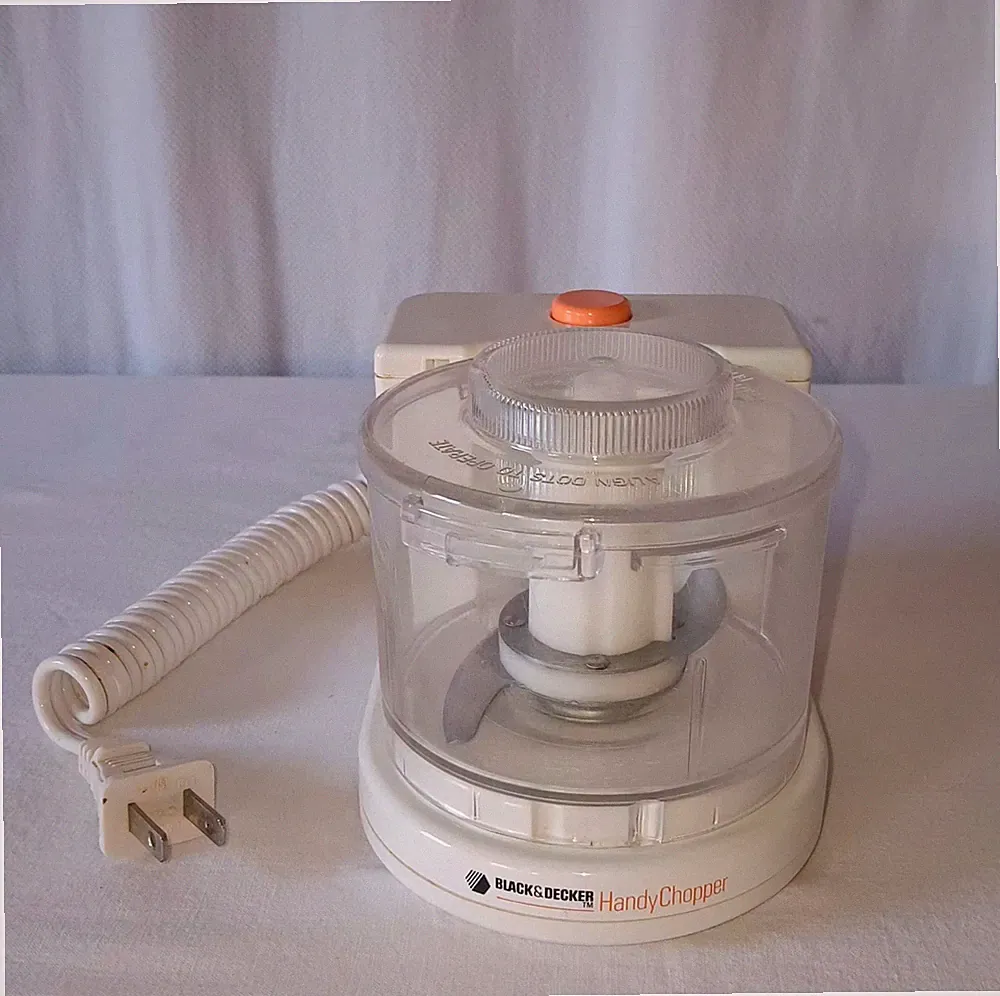 Black & Decker Handy Chopper HC20 Mini Food Processor 1 Cup Mincer White Tested