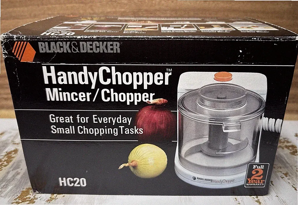 Black & Decker Handy Chopper Mincer HC20 Small Mini Food Processor BRAND NEW