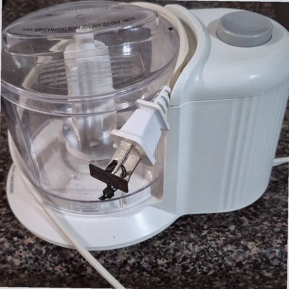 BLACK+DECKER Mini Food Processor Electric White Dishwasher-Safe Bowl Blades Chop