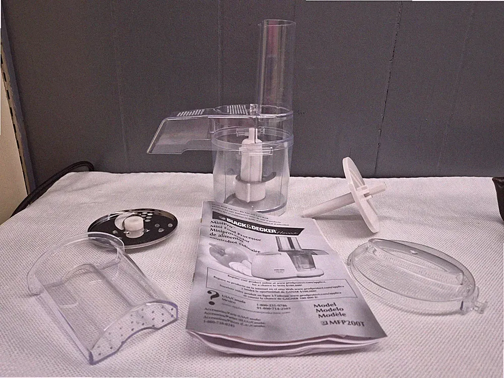 Black + Decker Mini Pro+ Food Processor MFP 200T PARTS ONLY!! NO MOTOR!! LOOK!
