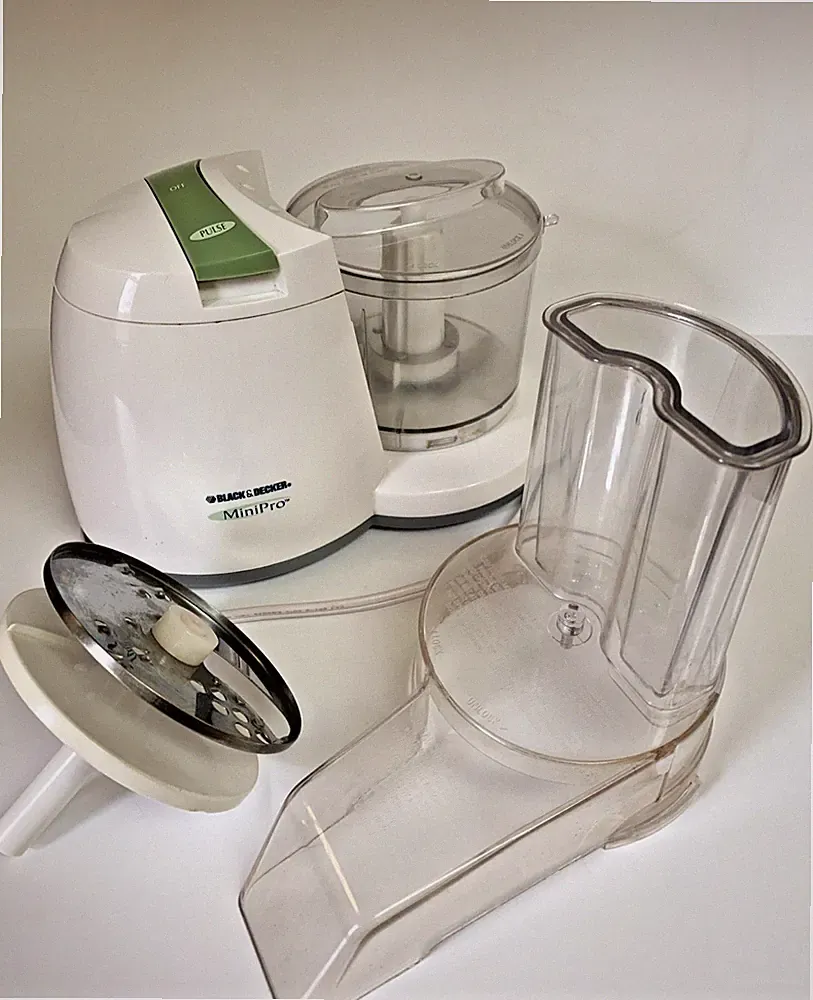 Black & Decker MiniPro MFP100 Food Processor Complete w/Grating Disk & Housing