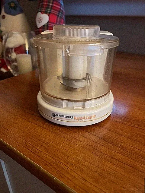 Black & Decker Small Handy Chopper Mincer HC20 Food Processor Vintage TESTED