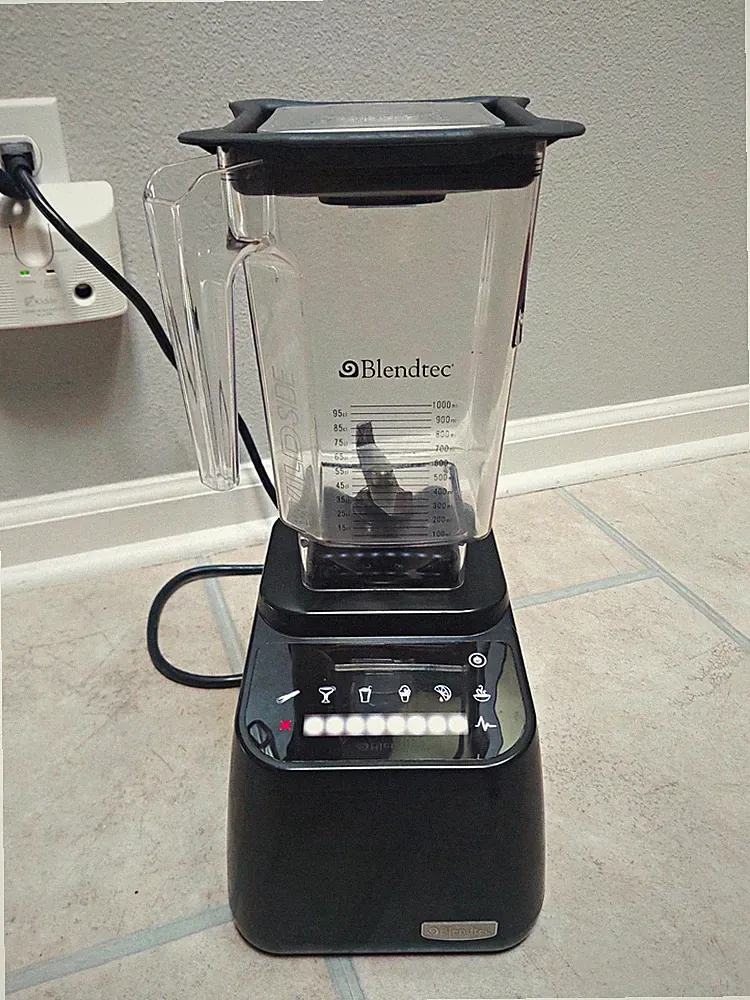 Blendtec CTB1 Total Blender Designer Series Black 1560W 100oz 11-Speed, TESTED.
