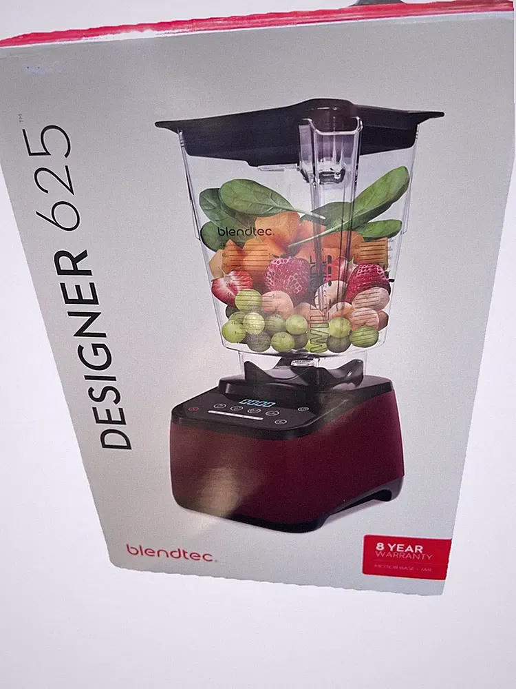 Blendtec Designer 625 with Wildside Jar Blender New In Box