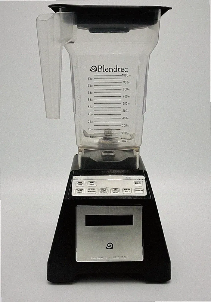 Blendtec ES3 Total Blender Professional Black 1560 Watts 32 oz 341 Cycles READ✅