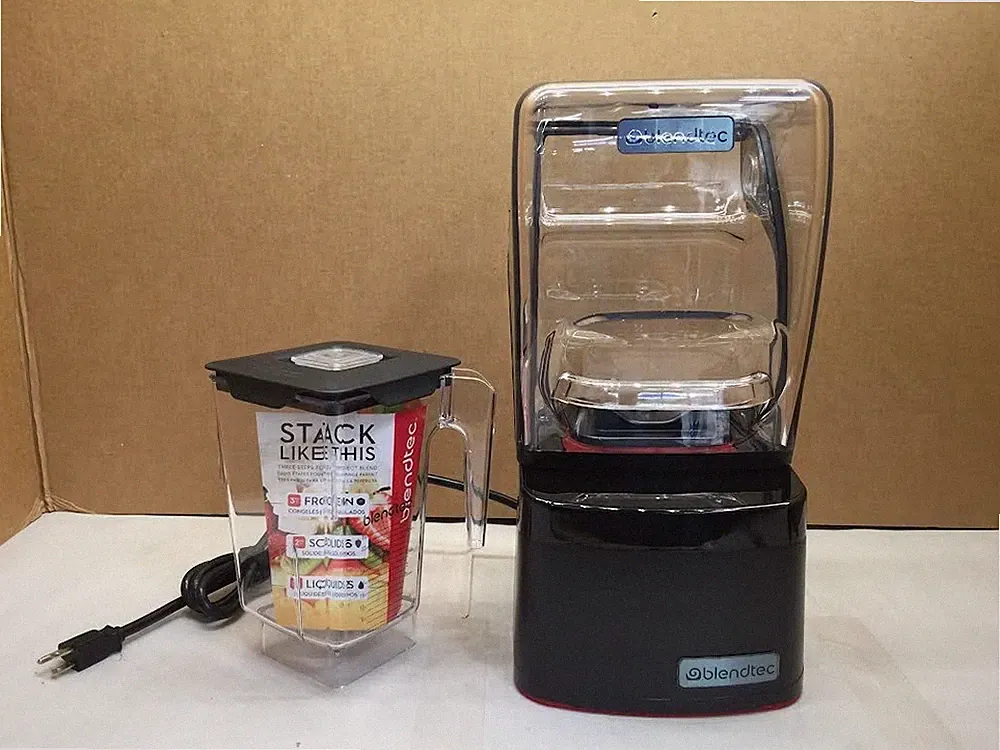 Blendtec Professional 800 with WildSide+ Jar (90 oz)