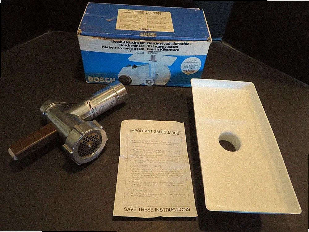Bosch Mincer Attachment for Bosch Food Processor UM3 - Missing Pusher
