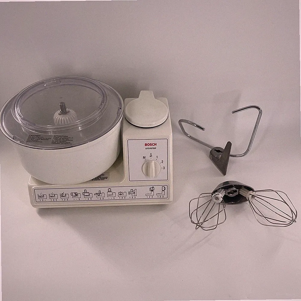 Bosch Universal Mixer Food Processor w Attachments MUM 60 40 UC Germany WORKS 70