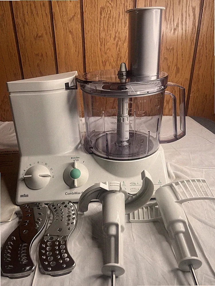 Braun Combimax 650 - 14 Speed Food Processor - Blades & Attachments