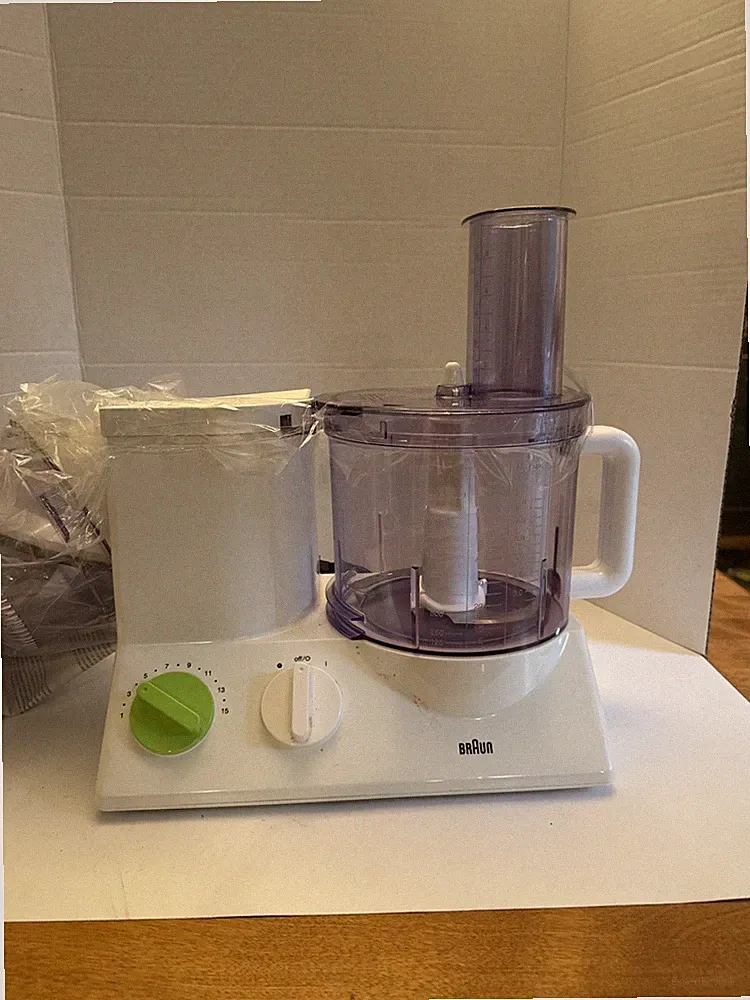 Braun CombiMax FP3020 Food Processor 600W Type 3205 With Attachments Great Shape