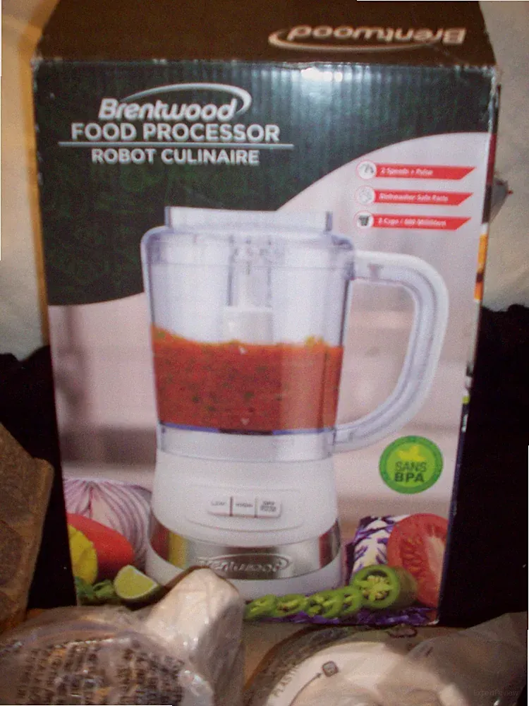 Brentwood FP-549W Food Processor - New in open Box - 3 Cup Capacity - white
