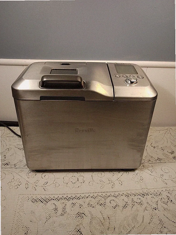 Breville Custom Loaf Bread Maker BBM800XL Brushed Stainless Steel Tested