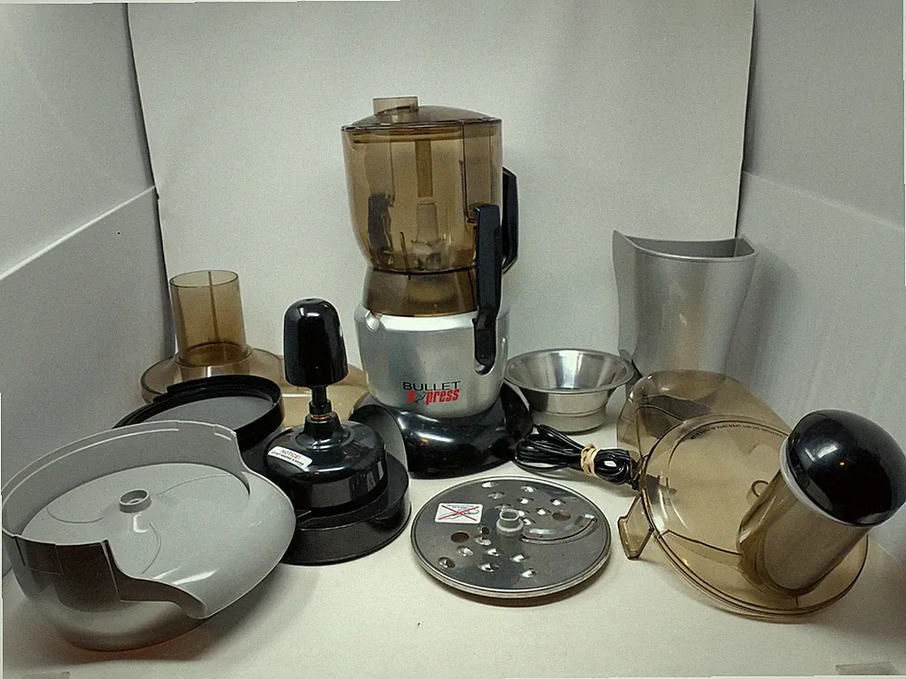 Bullet Express Trio BE-110 Multi-Function Meal Maker Food Processor Mixer Lot