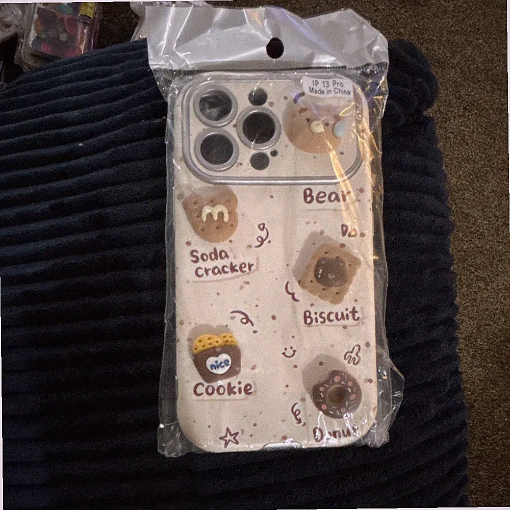 case Beige Food Pattern Bear Cookie Biscuit Donut Cover for Apple iPhone 13 Pro