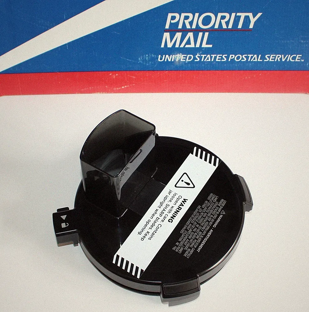 CHUTE LID for 9 cup/72oz Food Processor in the Ninja Deluxe System CO905KS