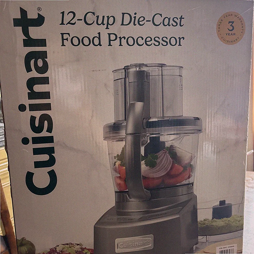 Cuisinart 12-Cup Die Cast Food Processor CFP-24DCNGMPC BPA Free 1000 Watt NEW