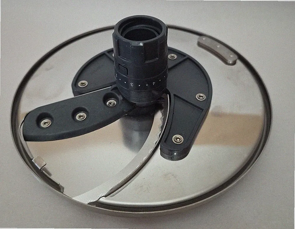 Cuisinart 13 Cup Food Processor CFP-26SVPC Adjustable Slicing Disc FP-13SD 2488