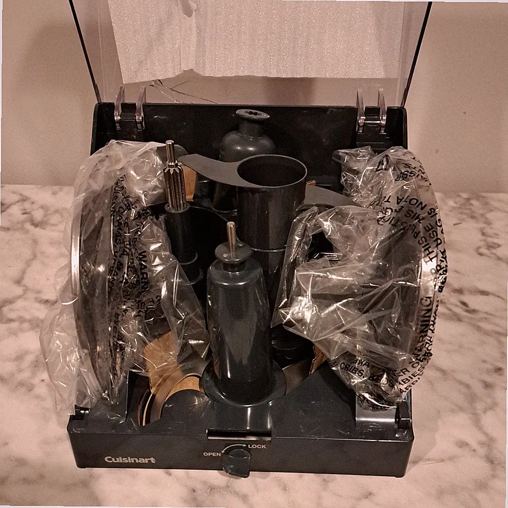 Cuisinart 13-Cup FP-13DGM Elemental Food Processor Blade Kit. See Pictures