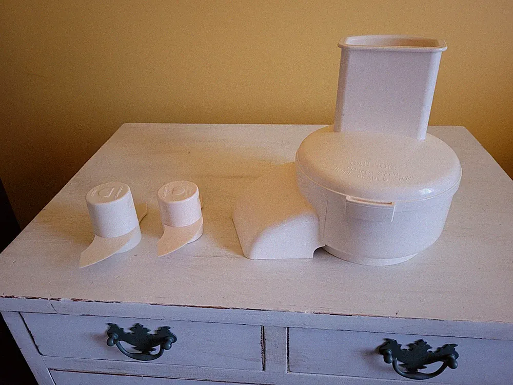 Cuisinart 3 Cup food processor blades, chute, & more.