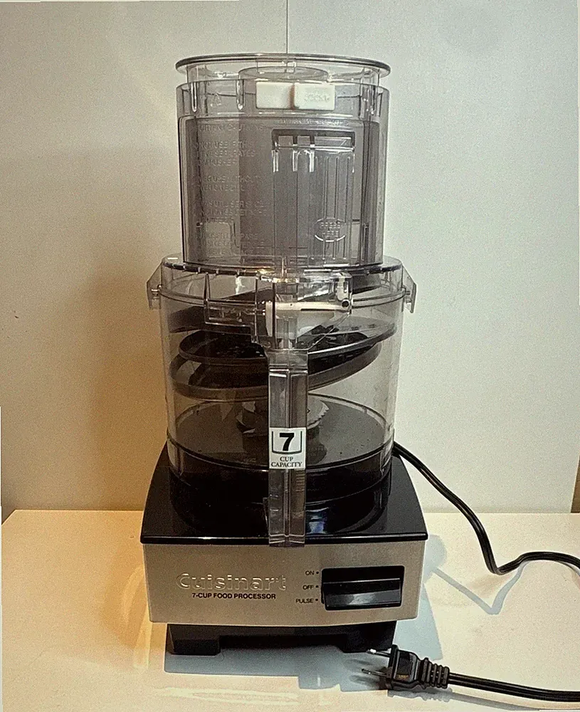 Cuisinart 7-Cup Food Processor Silver/Black w attachments TESTED WORKING