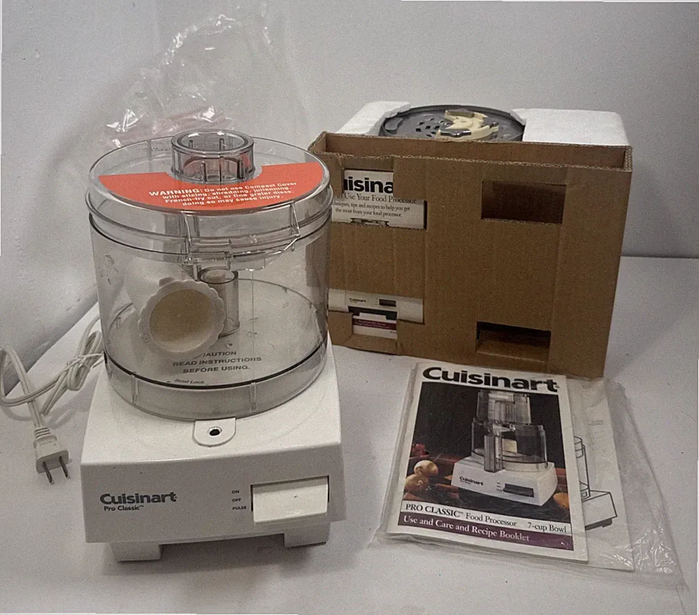 Cuisinart 7-Cup Pro Classic Food Processor 600-Watt Motor DLC-10 + Accs WORKS!