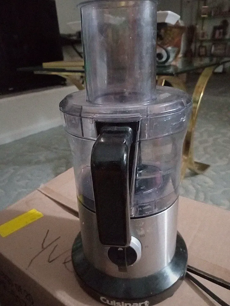 Cuisinart 8 Cup Food Processor. Excellent