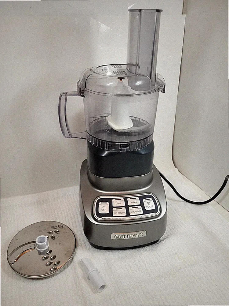 Cuisinart BFP-650 1 HP Blender/Food Processor With Blades, Stem, Tested Works
