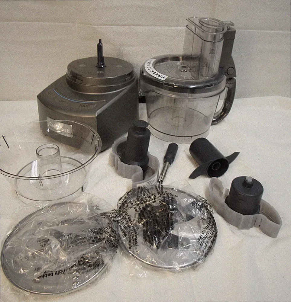 Cuisinart CFP-24DCNGMPC 12-Cup Elite Die-Cast Food Processor 1000W Used