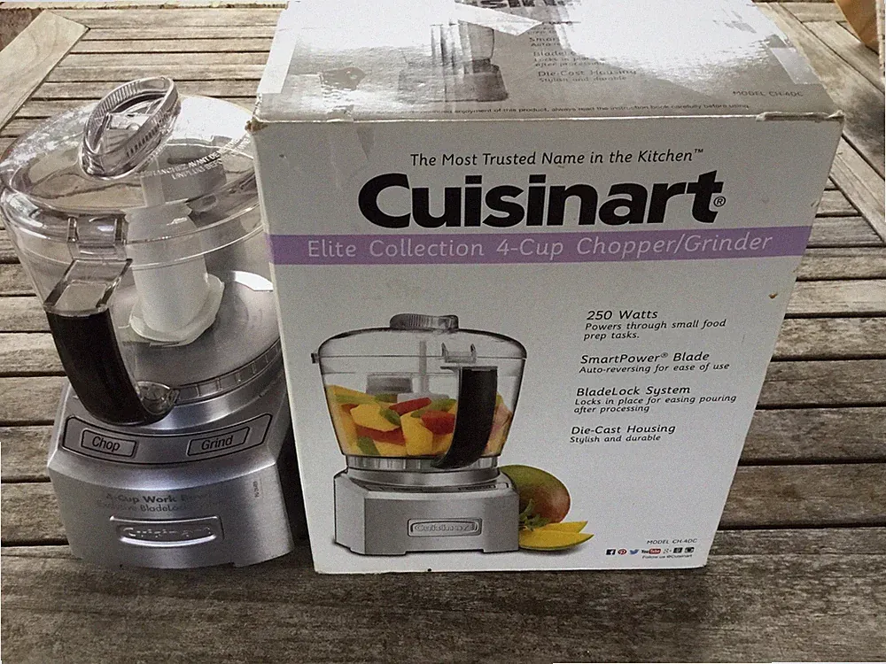 Cuisinart CH-4DC Elite 4 Cup Chopper/Grinder Food Processor Very Good Condition