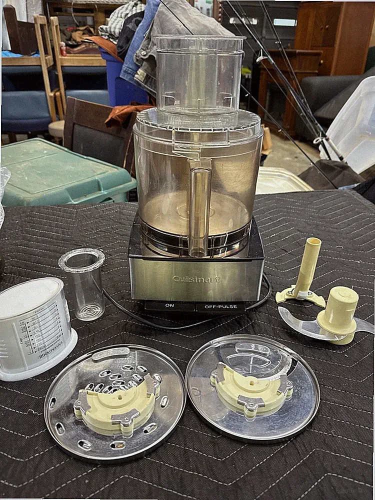 Cuisinart Classic Series DFP-14BCN Electric Food Processor 14-Cup Capacity WORKS