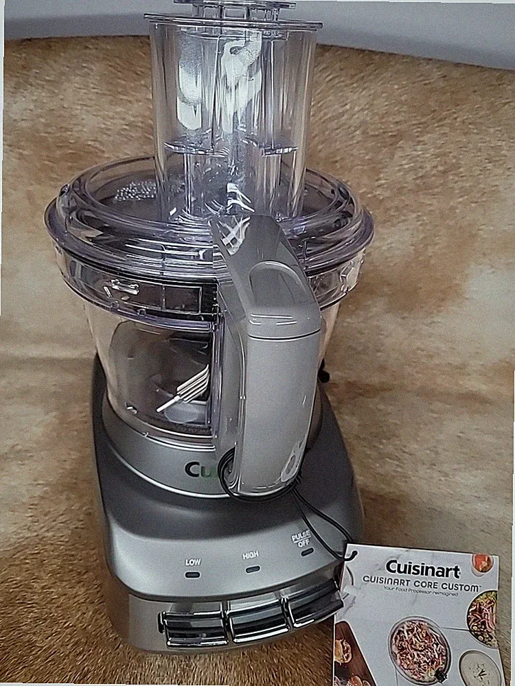 Cuisinart Core Custom 10-Cup Food Processor FP-110 Silver 500W Complete NWOB