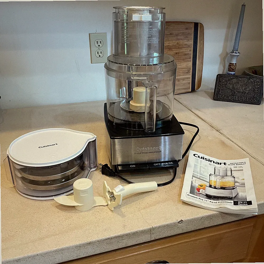 CUISINART Custom Pro 11 Food Processor Base New Bowl & Accessories EV-11PC7