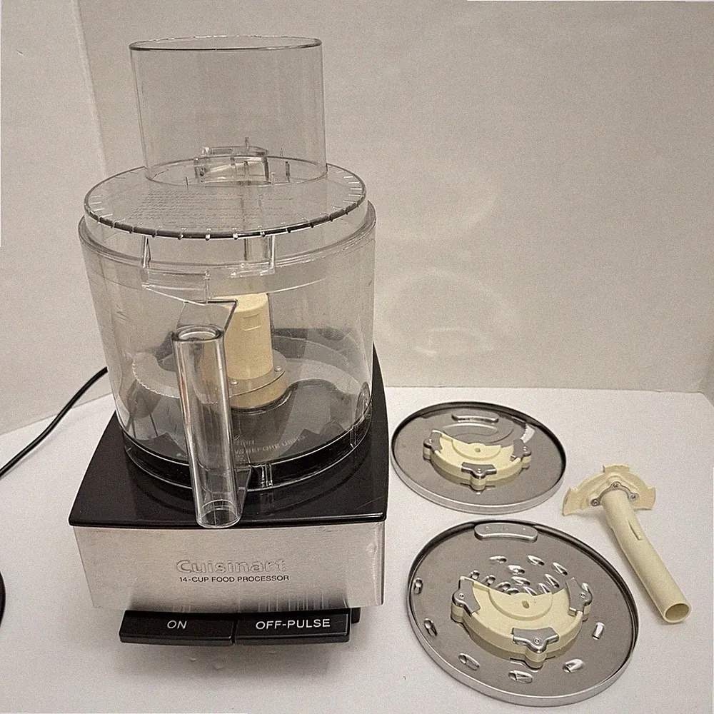 Cuisinart DFP-14BC Custom 14 Food Processor Cracked Bowl Lid Missing Pusher