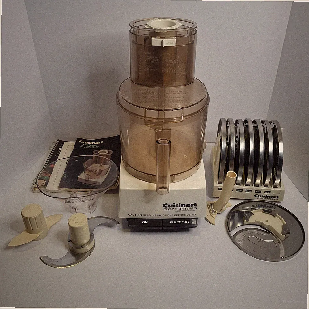 Cuisinart DLC-7 Super Pro Food Processor w/ Accessories Japan Vintage 8 Discs