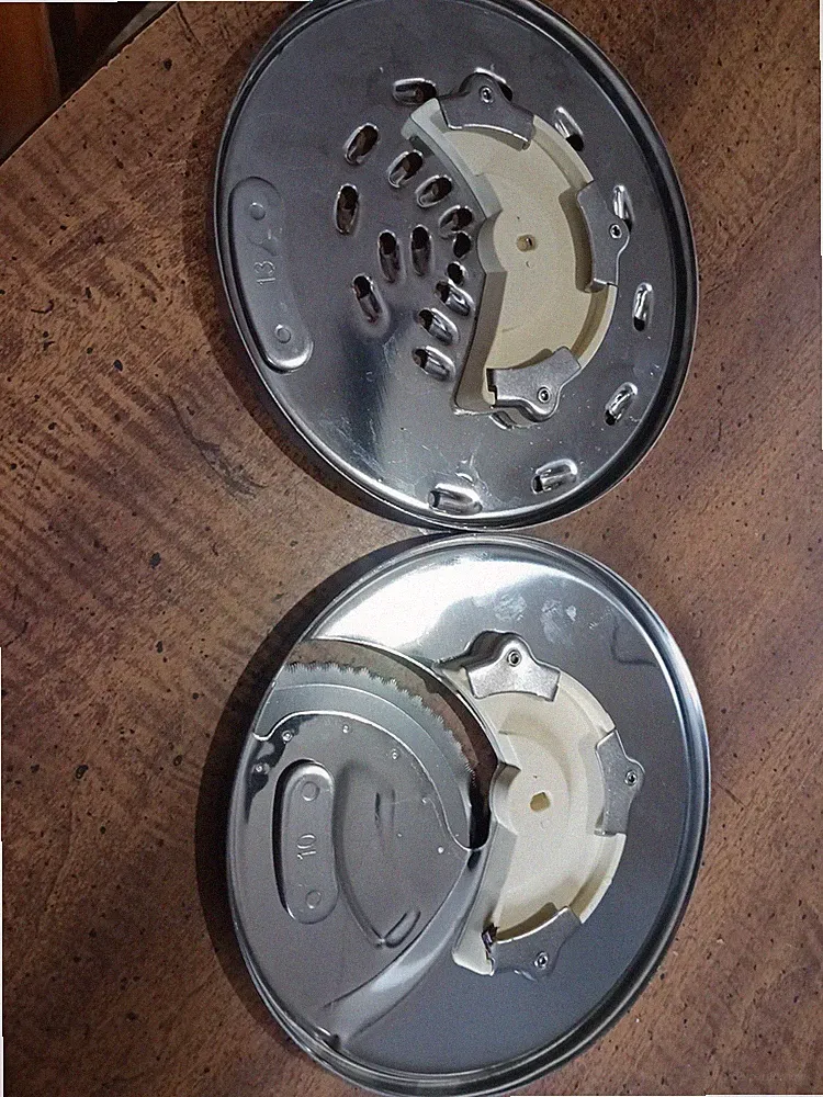 Cuisinart DLC 8 10 Food Processor Shred (DLC-837TX) & Slice (DLC-844TX) 4MM Disc