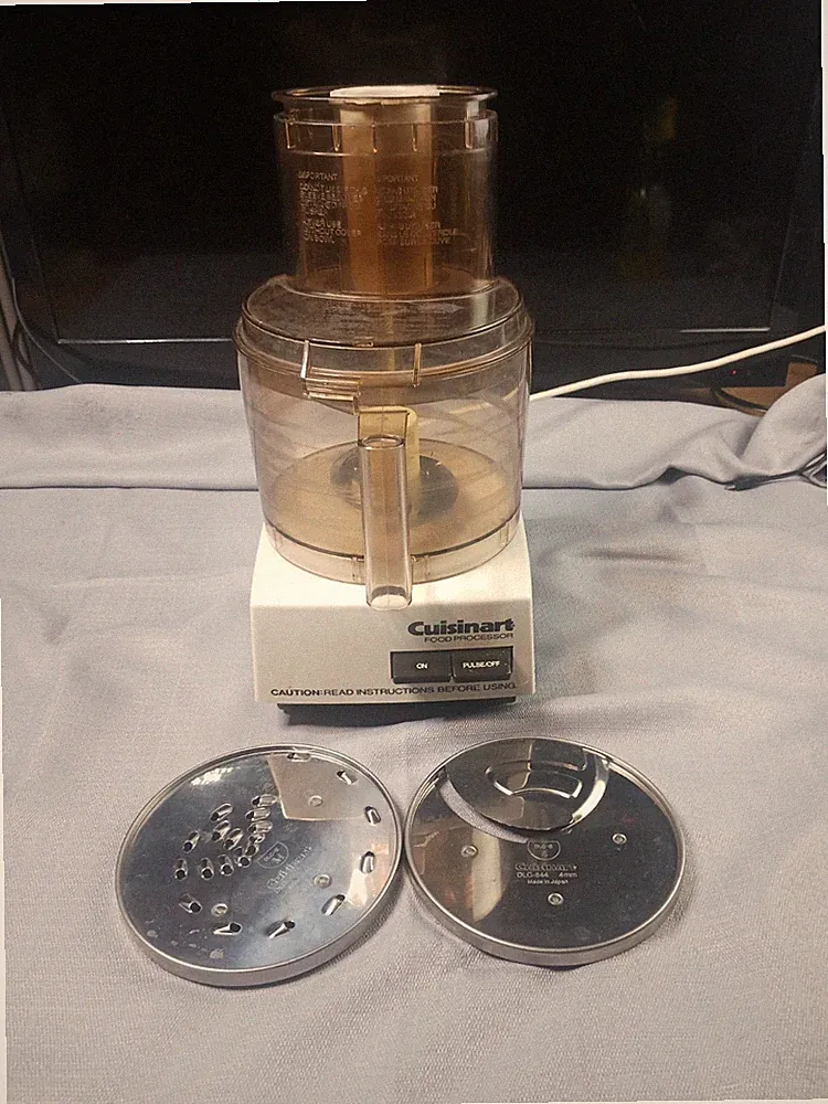 Cuisinart DLC-8 F 11 Cup Food Processor Tested