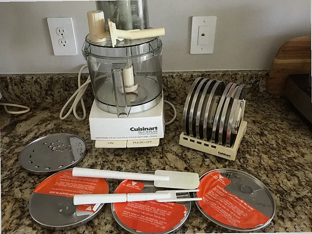 Cuisinart DLC-X PLUS 650W 20 Cup Commercial Food Processor w/Accessories - clear