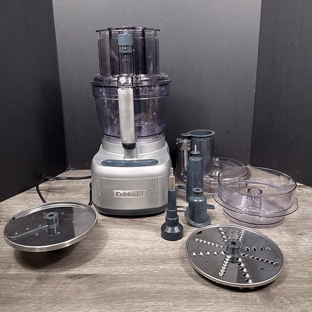 Cuisinart Elemental 13 Cup Food Processor CFP-26SVPC w/ Accessories