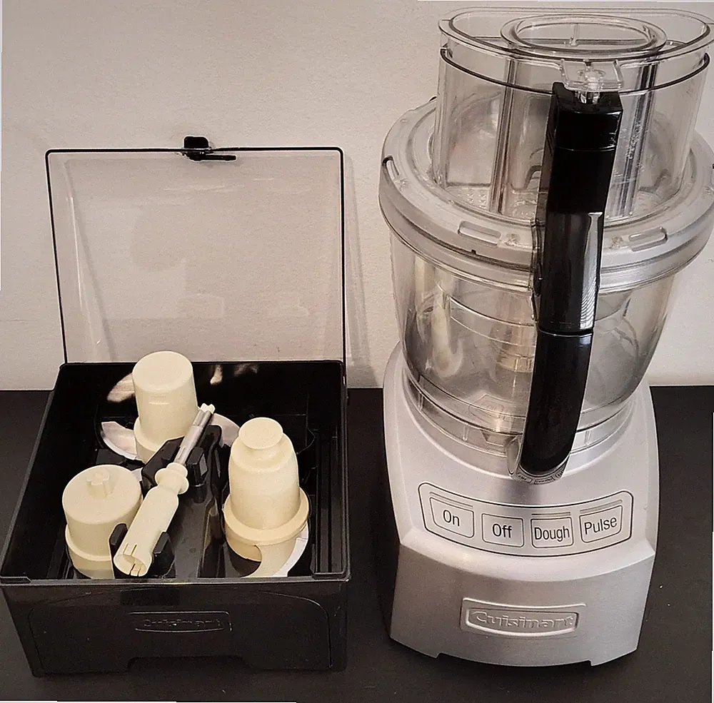 CUISINART Elite Diecast FP-16DC Elite 16 Cup Food Processor with Accessories