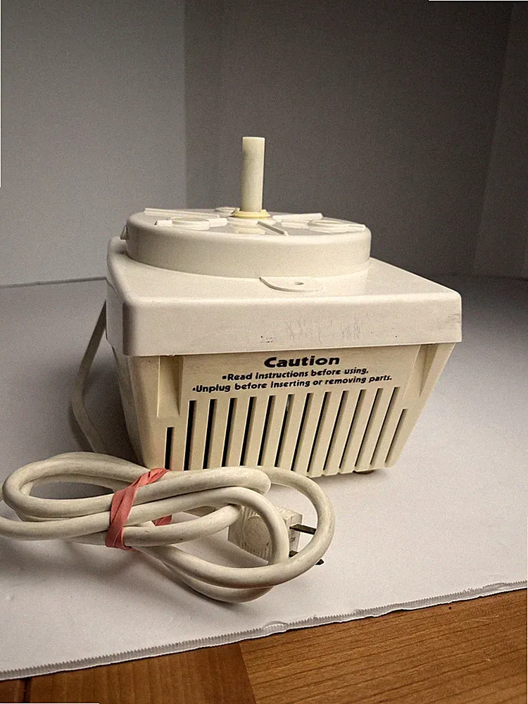 Cuisinart Food Processor CFP-9 Robot Coupe Made France Motor Base WORKS SEE VID
