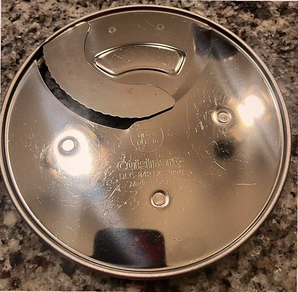 Cuisinart food processor slicing and shredding disks