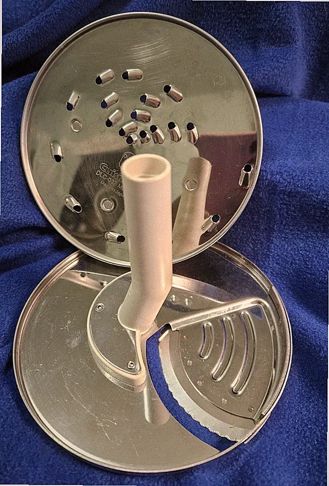 Cuisinart Food Processor Slicing Disc w/ Attached Stem & Shredding Disc