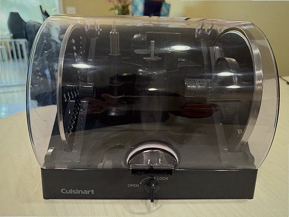 Cuisinart FP-11/13SC 13-Cup Food Processor 6 Attachments w/Case Holder Used Lock