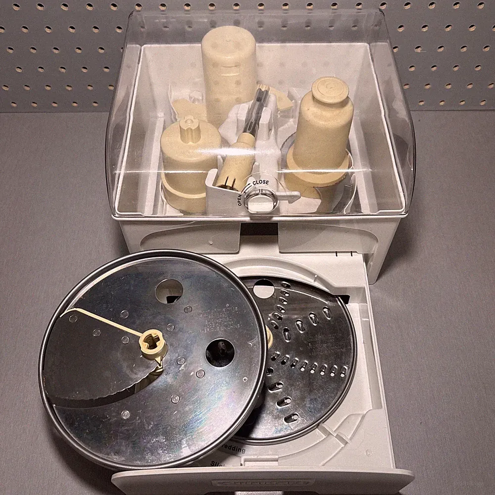 Cuisinart FP-12SC Food Processor Disc Storage Case Blades Shredding Discs & Stem