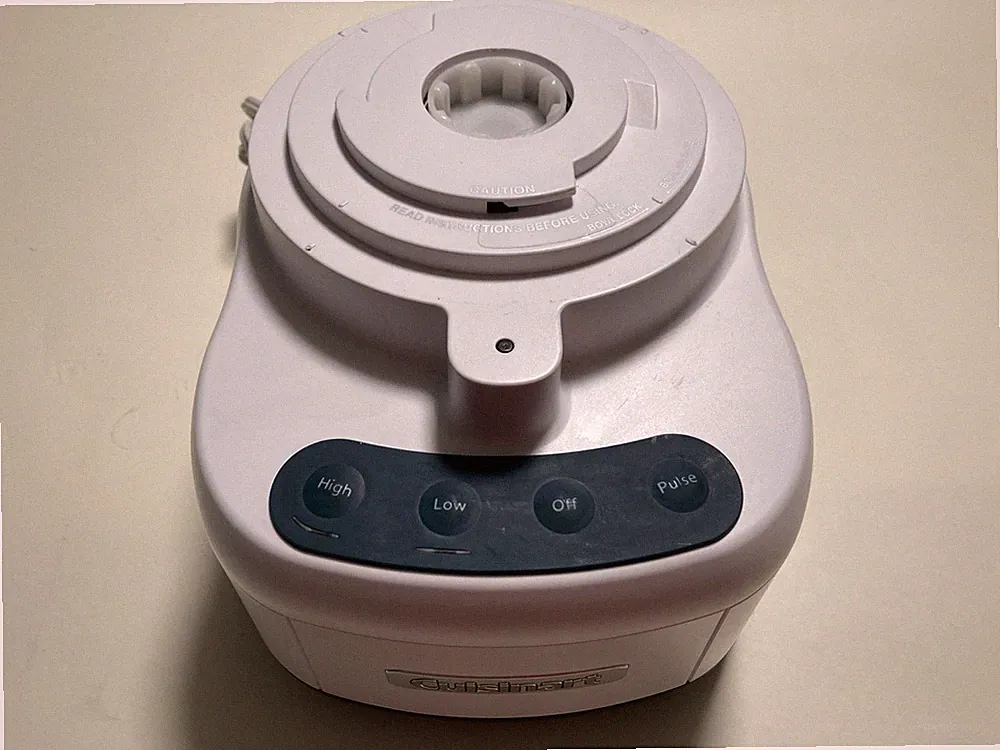 Cuisinart FP-1300 Food Processor Housing Base white Motor Body Tested see video